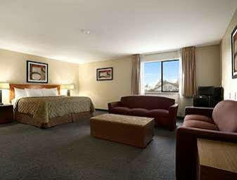Colony Hotel